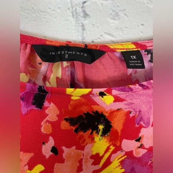 Investments Floral Flutter Sleeve Blouse size 1X - Picture 4 of 9